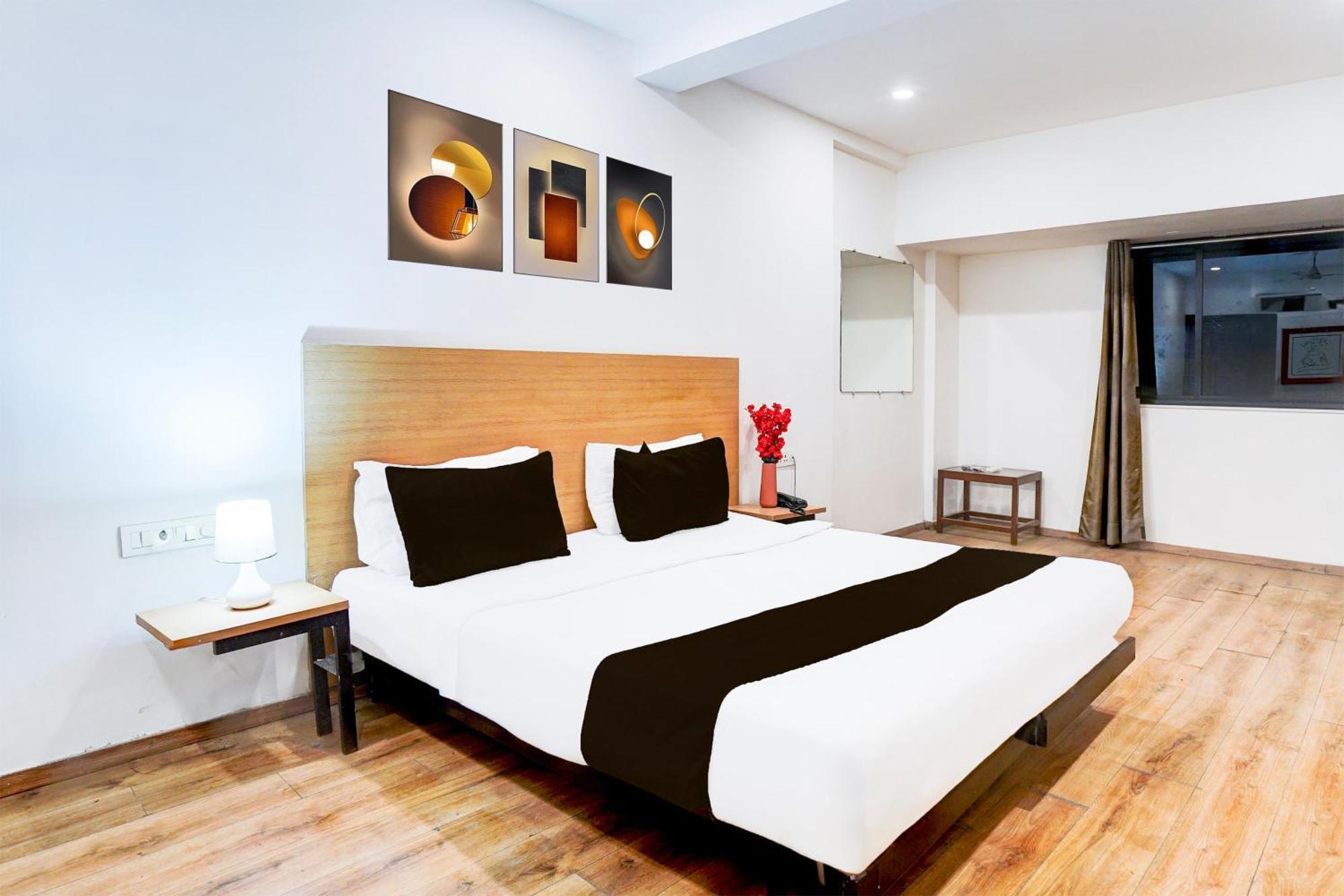 Super Townhouse Nagpur Railway Station Hotell Eksteriør bilde